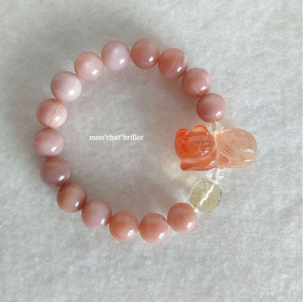 ラビットヘアールチルのネコ、オレンジムーンのブレスレット　素敵な逸品