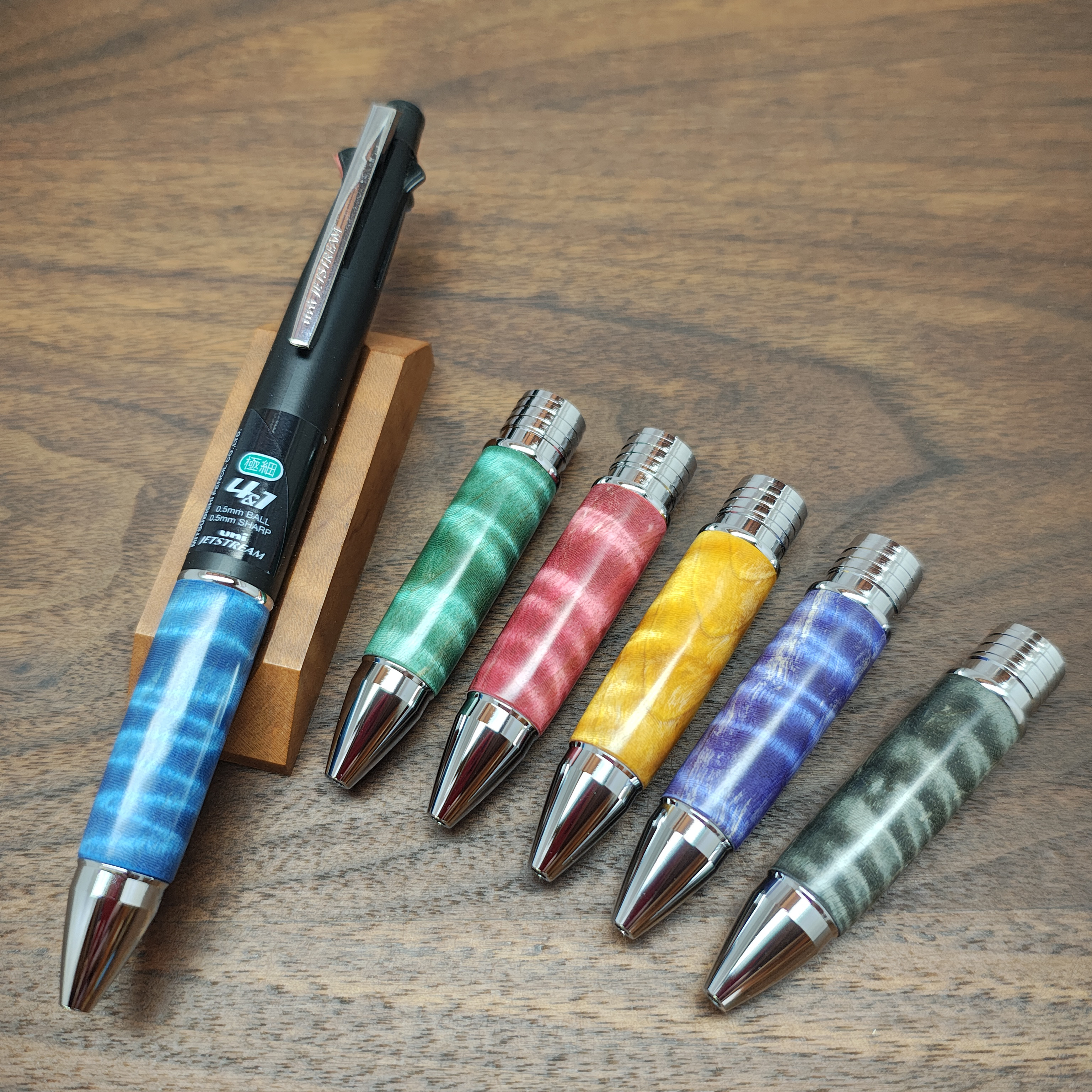 No.152ジェットストリームダークグリーン4&1カスタム水牛の角芯持ち仕様 No.152ジェットストリームダークグリーン4&1カスタム水牛の角芯