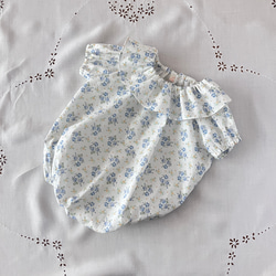 リバティ＊マグダレーナ・ポジー フリルカラーの半袖ベビーロンパース  