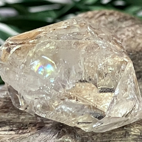 ゴールデンマイカ内包　天使のギフト❦͙ レインボー エレスチャル  骸骨水晶　原石 ゴールデンマイカ内包 天使のギフト レインボー エレスチャル