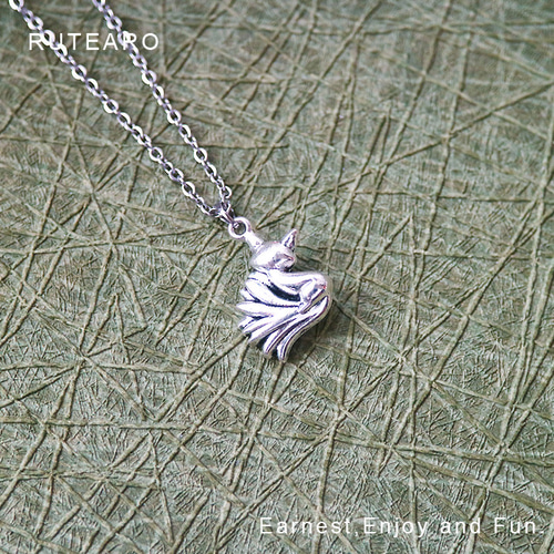 いつの世も人を惑わず九尾の狐のネックレス ― 狐 ネックレス 和風