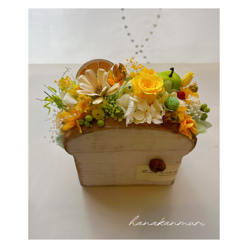 ❒パン好きさん* ❒ 食パンフラワーLサイズ 立体・オブジェ 花かんむり