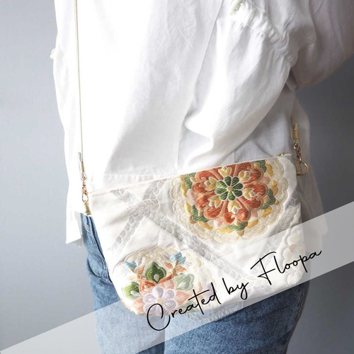 和柄クラッチショルダーバッグ｜正絹帯リメイク｜上品な花紋刺繍
