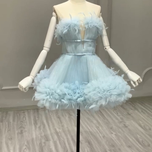 美品ワンピース ミニドレス チューブトップ 水色 ボリューム ふわふわ