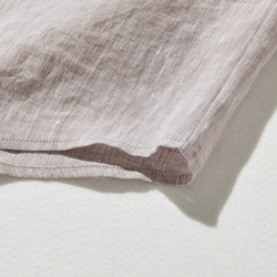 上品な着こなしに♪ リネン100% バンドカラーシャツ リネンブラウス 半袖シャツ　紫がかった灰色　250509-2 7枚目の画像