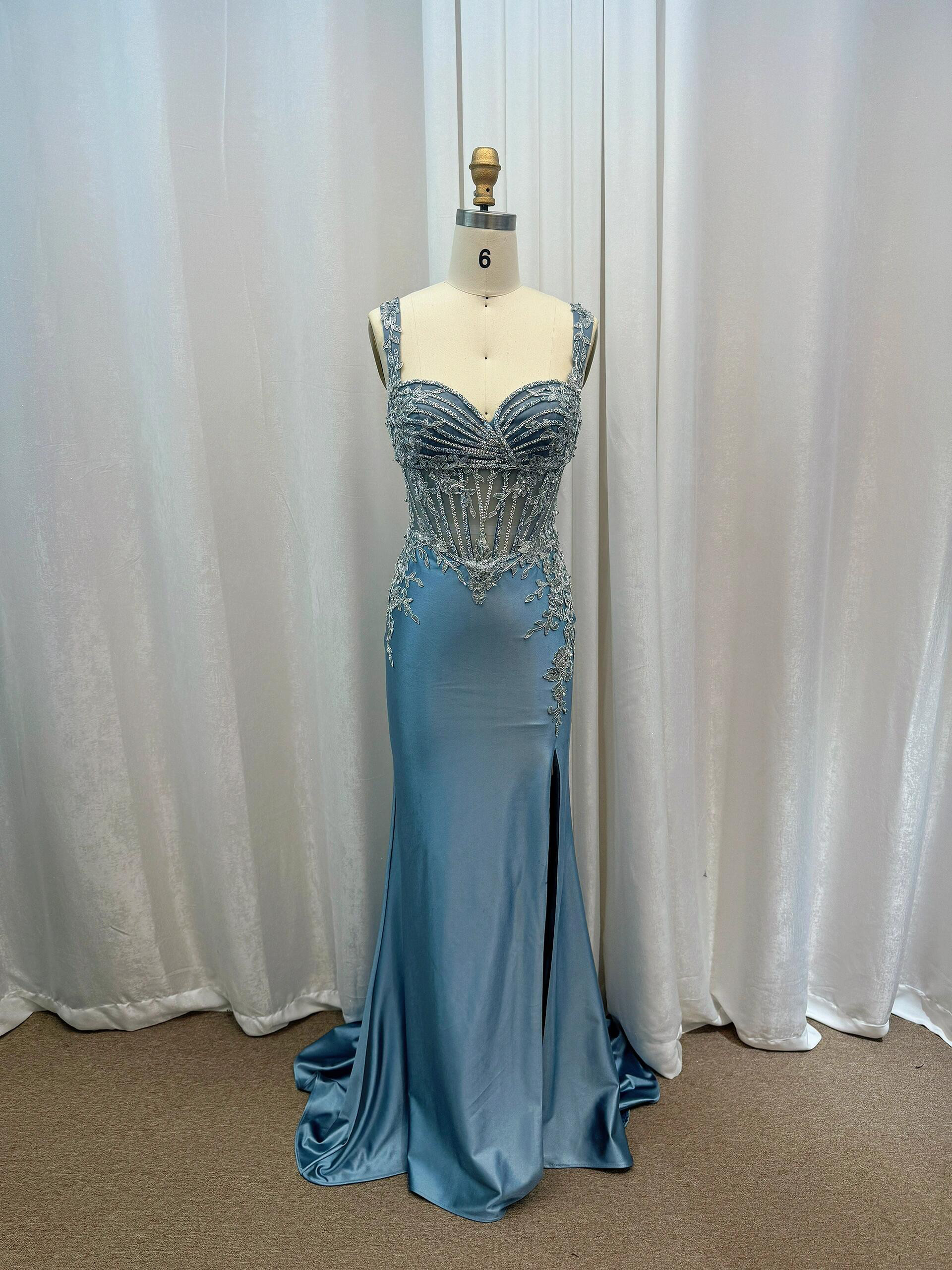 見逃さない　マーメイドドレス　カラードレス　ブルー　サテン　キラキラビジュー　肩紐あり　海外挙式コンテスト　サイズオーダ