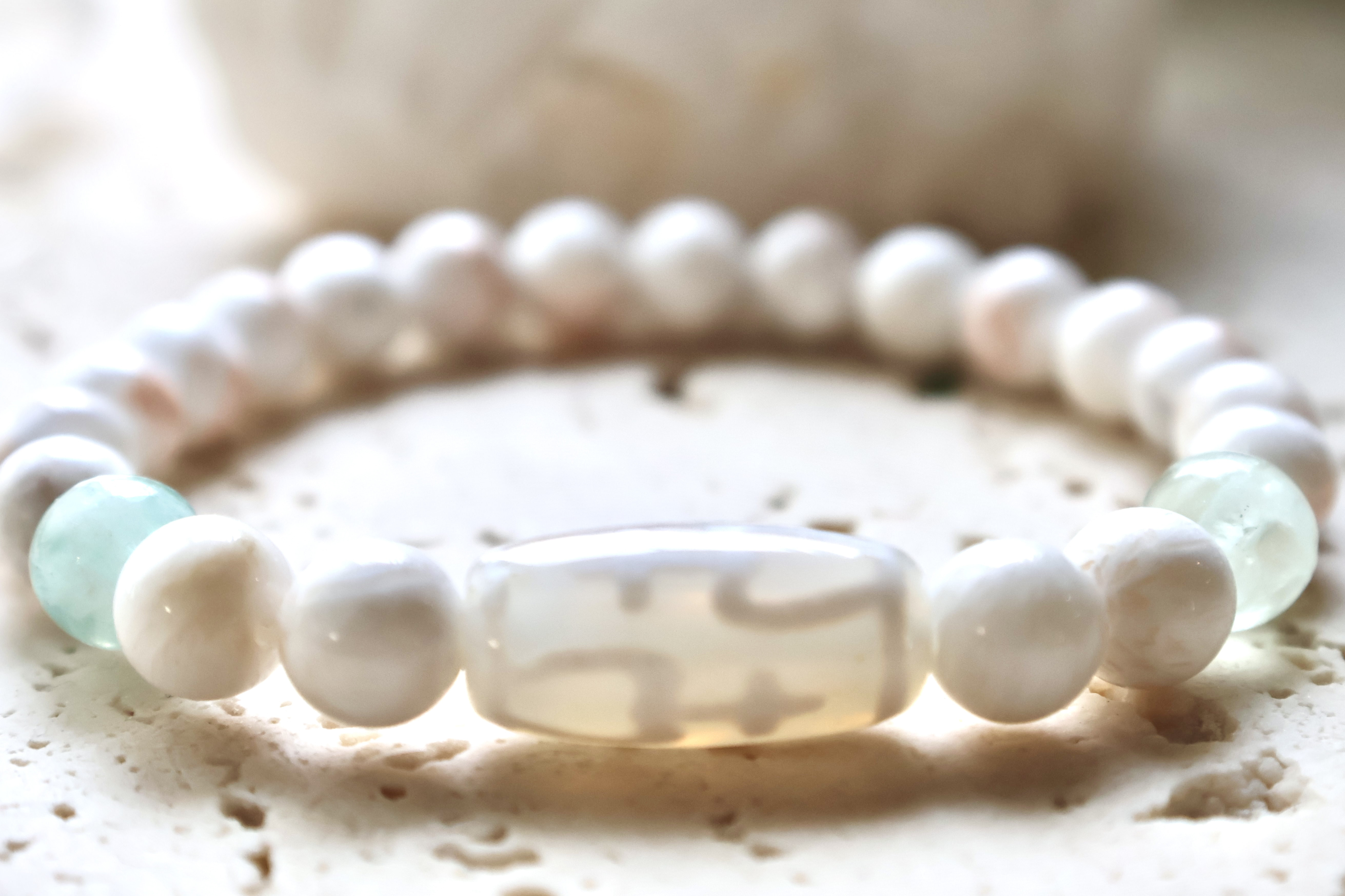 5/13新作✨ ❣可愛いパワフル白天珠❣老玉髄白宝瓶天珠＆エンジェルフェザーフローライト