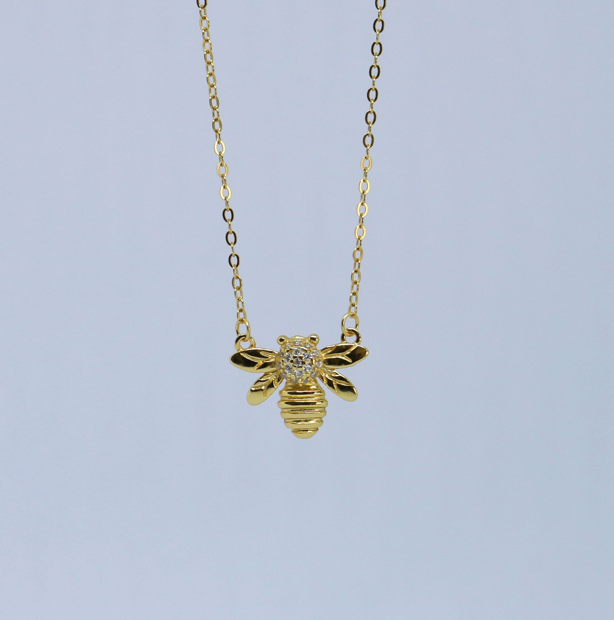 Bee　蜂　キュービックジルコニア　silver　GP　ネックレス