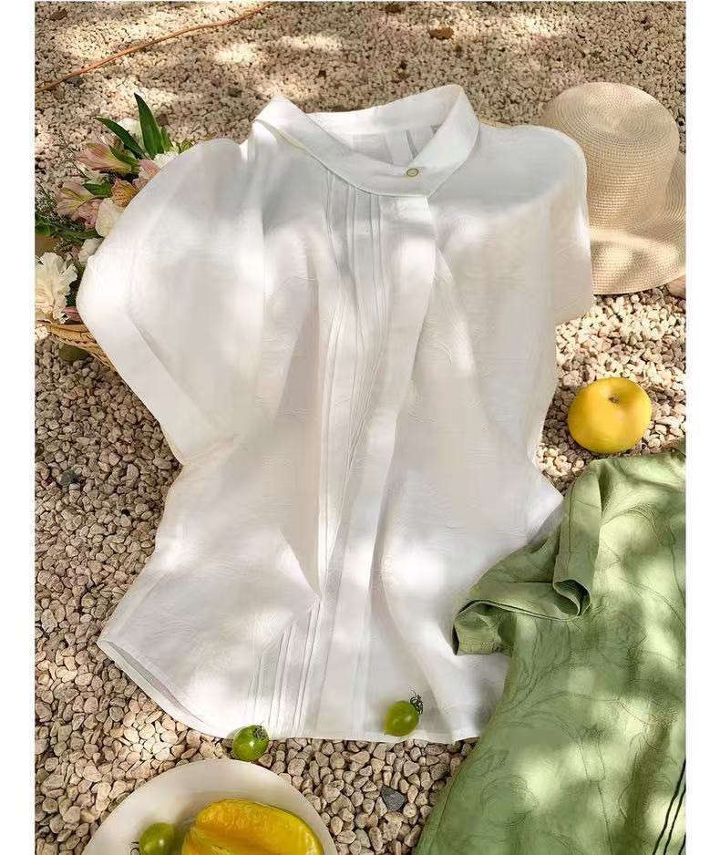 ピンタック入り　半袖ブラウス　トップス　二色