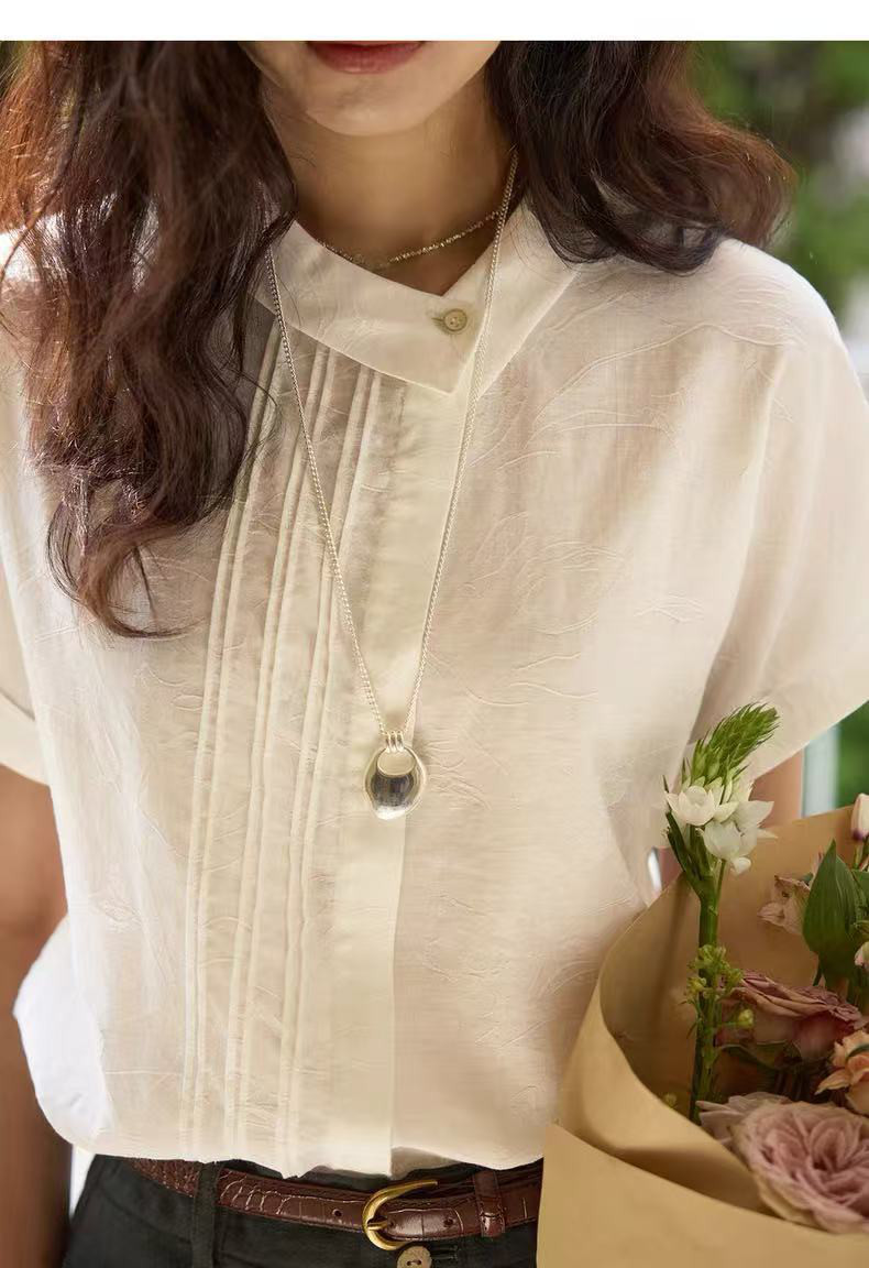 ピンタック入り　半袖ブラウス　トップス　二色