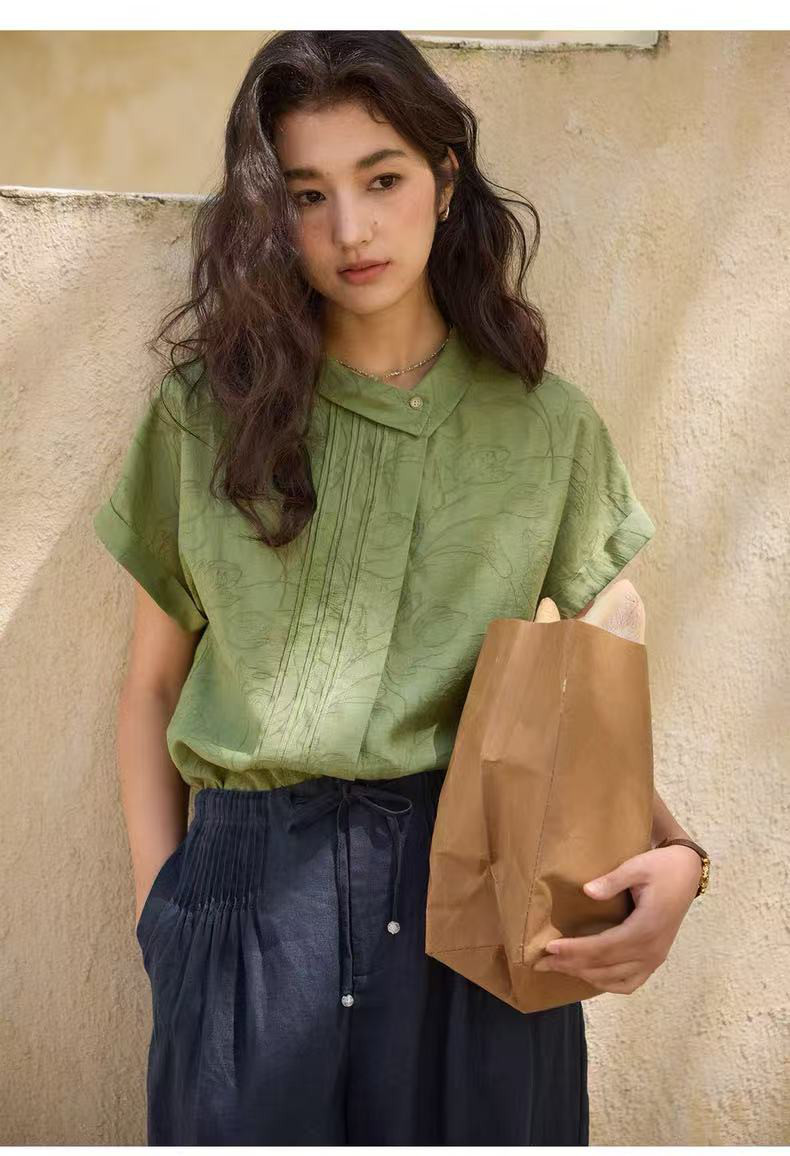 ピンタック入り　半袖ブラウス　トップス　二色