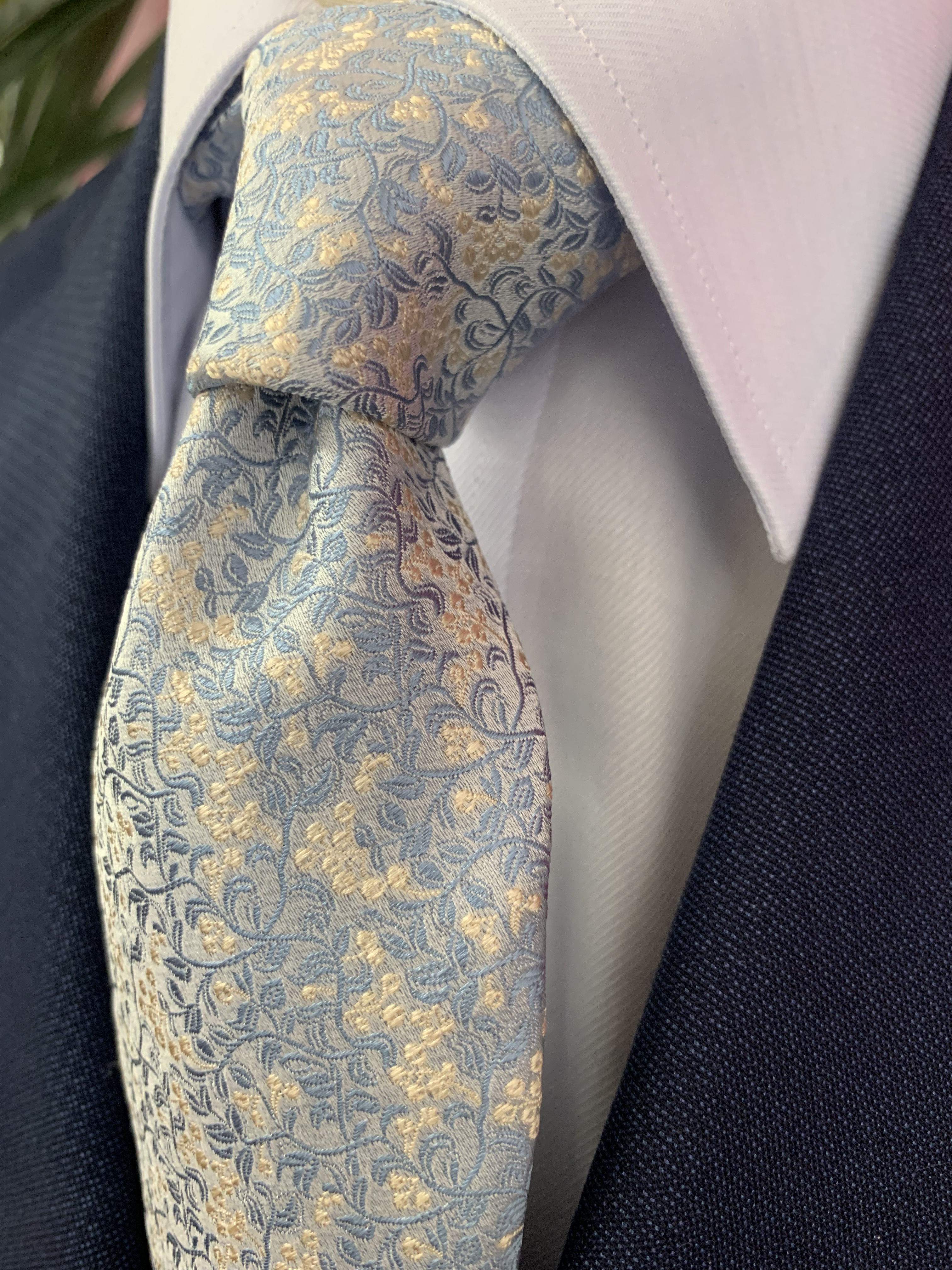 ベリー柄　シルクネクタイ　結婚式　パーティ　送料無料