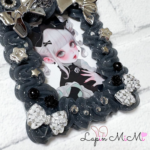 デコ 受注製作】黒 ラメ ホイップデコ B8 硬質トレカケース シルバー リボン