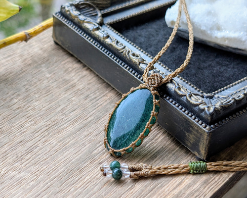☆グリーンアベンチュリン・アベンチュリン☆マクラメ編みネックレス
