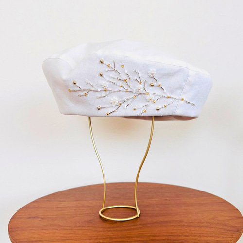 ビーズ手刺繍の綿麻ベレー帽 春夏レディース帽子 かすみ草 白