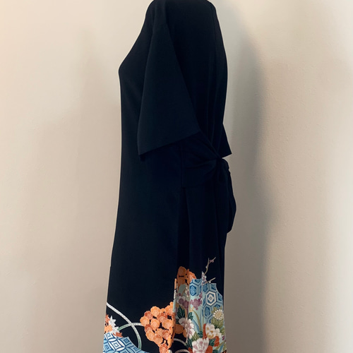 新作＊新品黒留袖の着物リメイクワンピース＊ウエストリボンタイプ