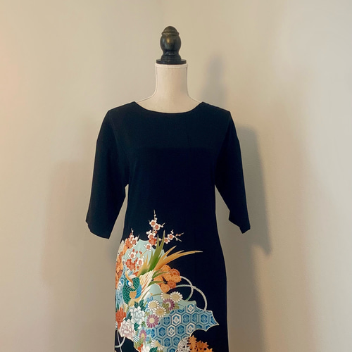 92 着物リメイク　ワンピース　黒留袖　２Way　L 　リボン付 新作＊新品黒留袖の着物リメイクワンピース＊ウエストリボン