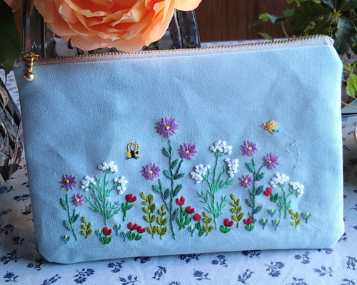 イングリッシュガーデン刺繍ファスナー付きポーチ ポーチ HanaDaisy