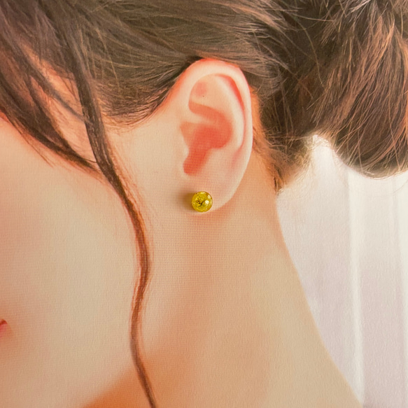 ♡送料無料♡かすみ草のボールレジンピアス　イヤリング 10枚目の画像
