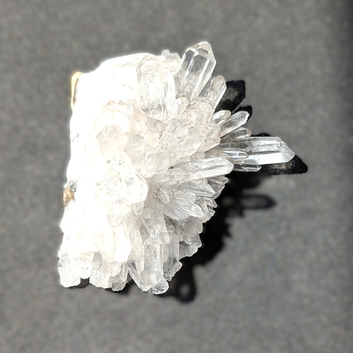 送料無料　綺麗な水晶原石　置物 大きめサイズ 水晶 クラスター (約3.52kg) 原石 ブラジル