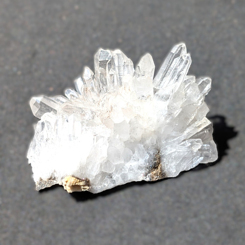 四川水晶クラスター原石 結晶の塊が美しい 51g 運命を好転させるエネルギー 四川水晶クラスター原石 結晶の塊が美しい 51g 運命を好転させる