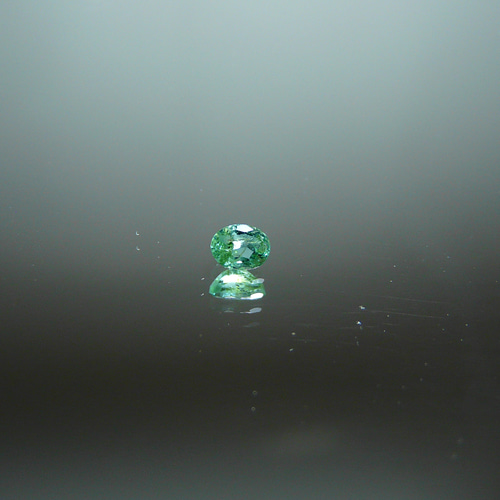 天然エメラルド　9.37ctルース 50509-3 ☆天然無処理 含浸処理☆無☆【ブラジル産】 エメラルドルース