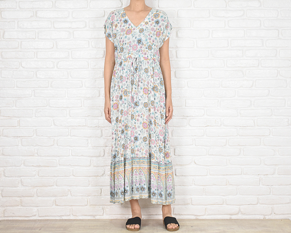 新作！涼しげな花柄Vネックフリルワンピース