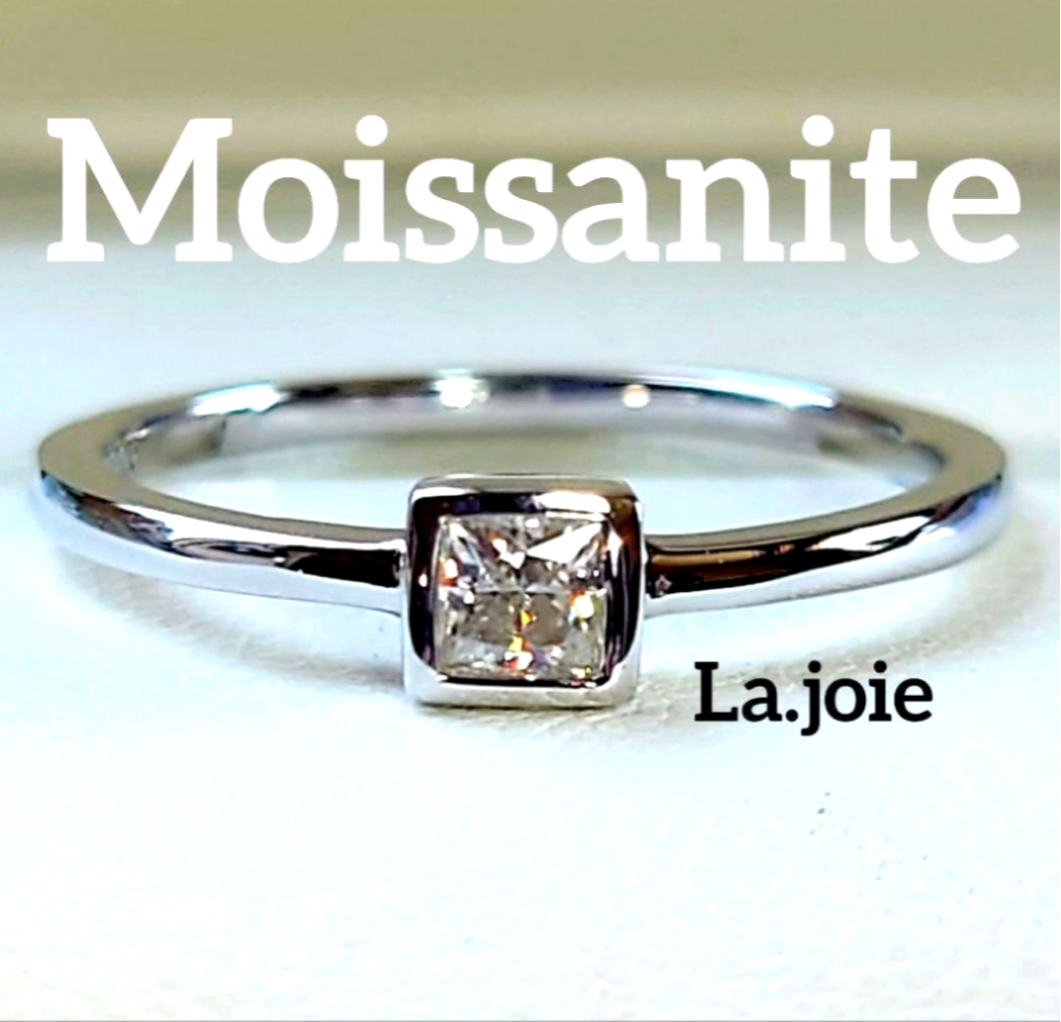 最高品質 モアサナイト プリンセスカットリング モアッサナイト