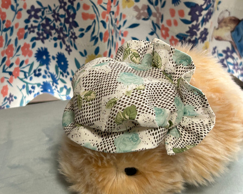 VietnamHandmade 手作あみぐるみ 帽子付きキャラクター ぬいぐるみ 手かぎ針編みおかしい蜂ぬいぐるみ動物ぬいぐるみニット