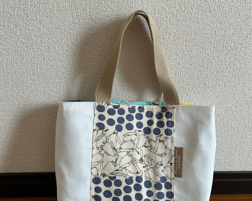 【タグ付き未使用品】ペンギン刺繍ドット柄トートバッグ タグ付き未使用品】専用品ペンギン刺繍ドット柄トートバッグ