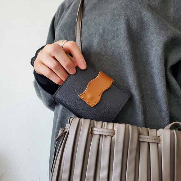 ◆個性派ベルトで差をつけるお札が折れない薄型ウォレット◆　レディース　コンパクト財布　ミニ財布　ミニウォレット　薄型財布 15枚目の画像