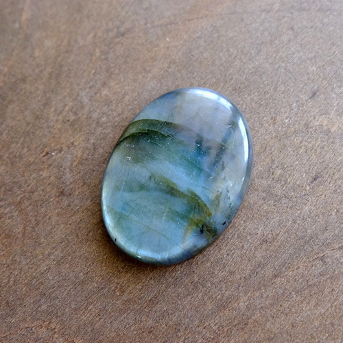 大きめラブラドライト（マダガスカル産）約35×26×6mm 天然石