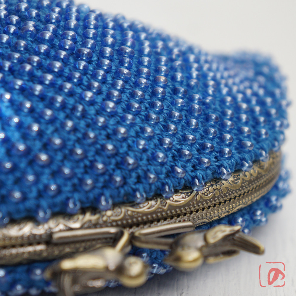 ばあば ⁛ つぶつぶガラスビーズのさらに大き目がま口（Tyltyl ・2137）