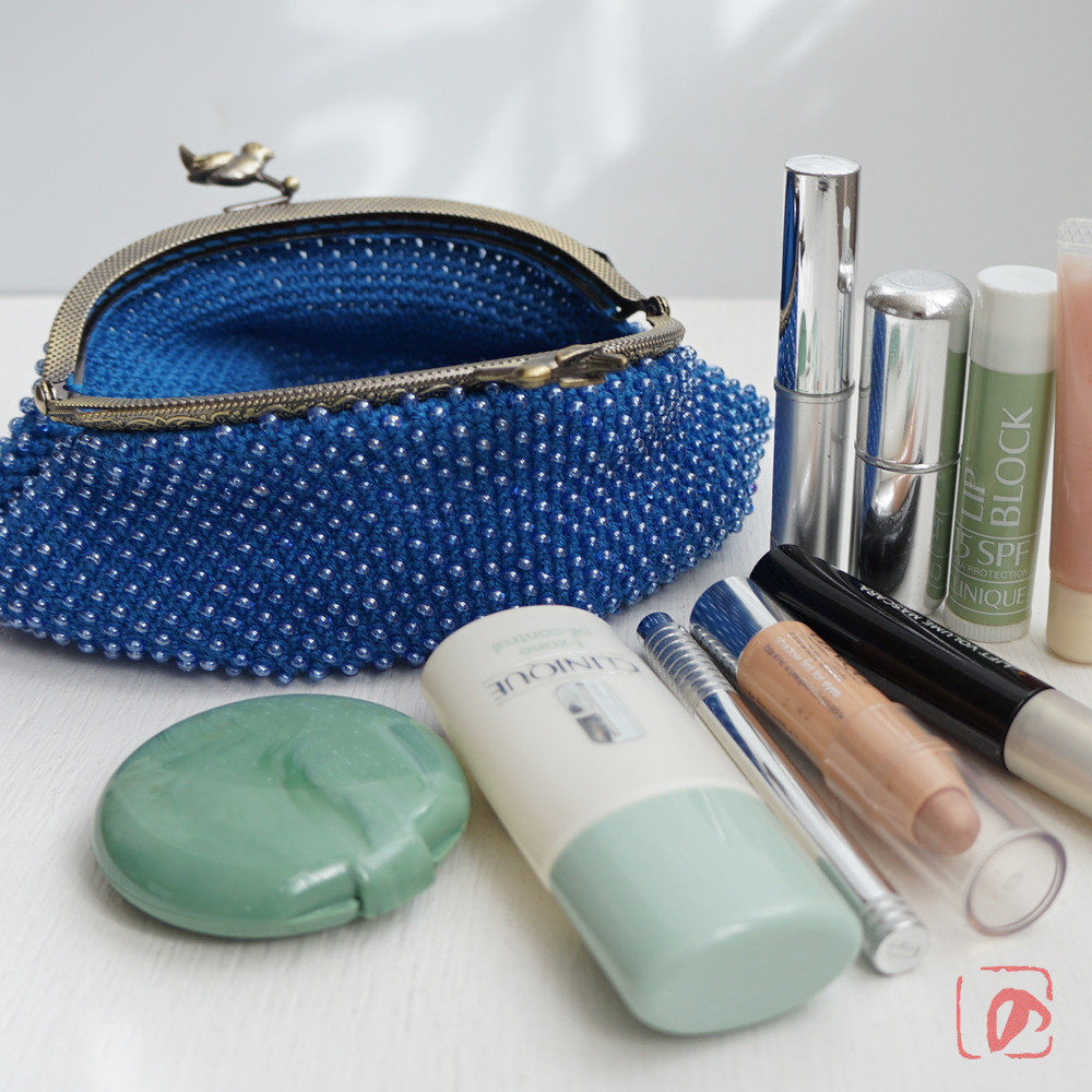 ばあば ⁛ つぶつぶガラスビーズのさらに大き目がま口（Tyltyl ・2137）