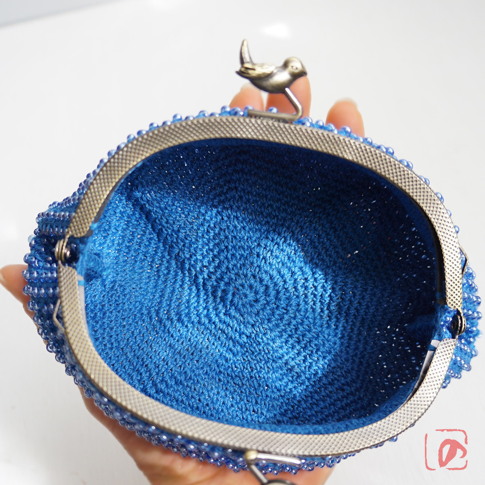 ばあば ⁛ つぶつぶガラスビーズのさらに大き目がま口（Tyltyl ・2137）