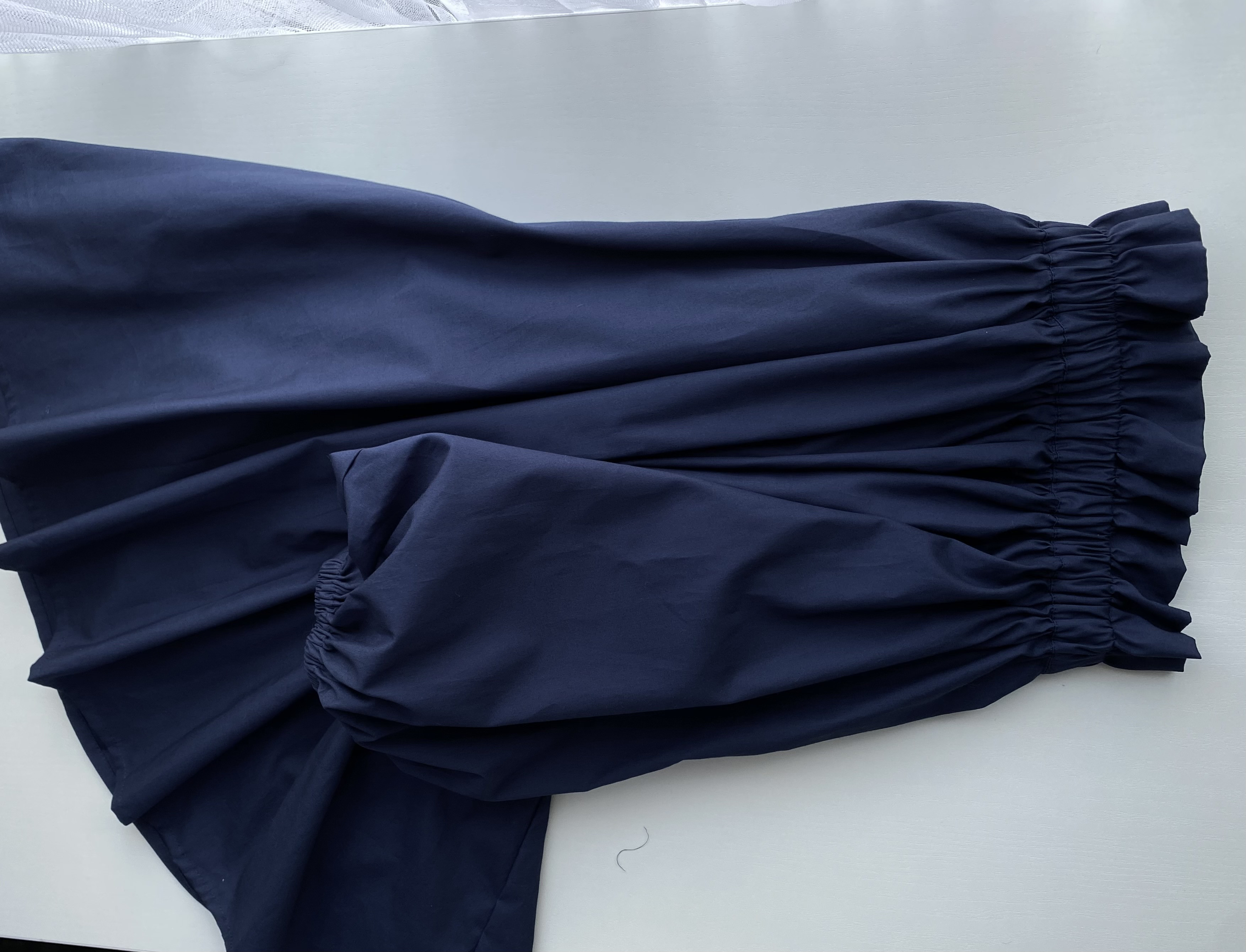 紺お袖ふっくらブラウス