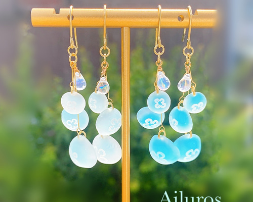 クラゲピアス レジン 3匹 揺れる すりガラス風 ハンドメイド 1ペア