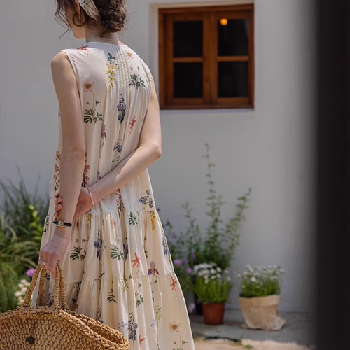 可憐な花柄 ノースリーブ ティアードロングワンピース【春夏秋