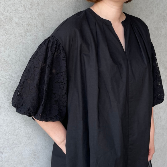 リネンコットン♡バスト120㎝ 超ゆったり&着やせ♡お袖レースコンビワンピース 黒【フリー】KMC-765 450927 3枚目の画像