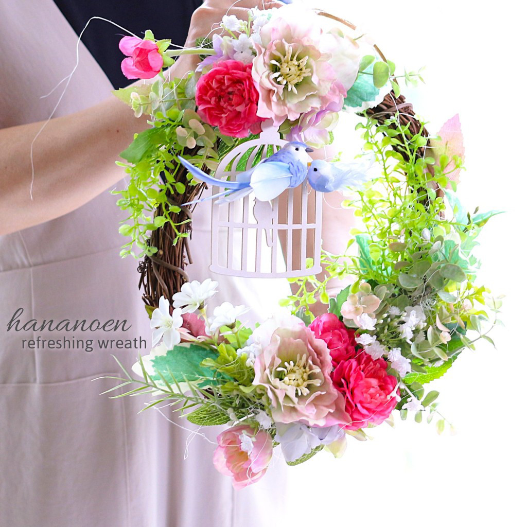 清涼感あふれるオーバルリース　クリスマスローズ ラナンキュラス フレッシュグリーン