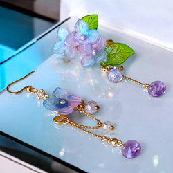 紫陽花｜ゆらりんアシンメトリーピアス／イヤリング（ピンクブルー