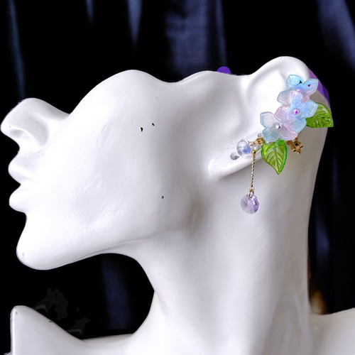 紫陽花｜ゆらりんアシンメトリーピアス／イヤリング（ピンクブルー