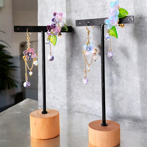 フラワーにゃんこ♡ラグラス　アシメ　しっぽゆらゆら　ピアス/イヤリング✩ 紫陽花｜ゆらりんアシンメトリーピアス／イヤリング（ピンクブルー