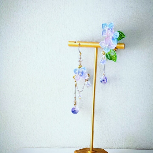 紫陽花｜ゆらりんアシンメトリーピアス／イヤリング（ピンクブルー