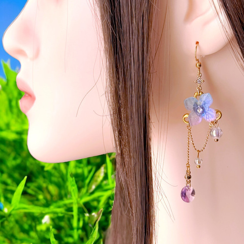 紫陽花｜ゆらりんアシンメトリーピアス／イヤリング（ピンクブルー