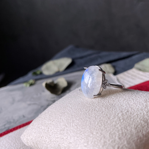 天然石　ビジュマム　レインボームーンストーン　指輪　シルバー925 フェザー 天然石 ビジュマム レインボームーンストーン 指輪 シルバー925