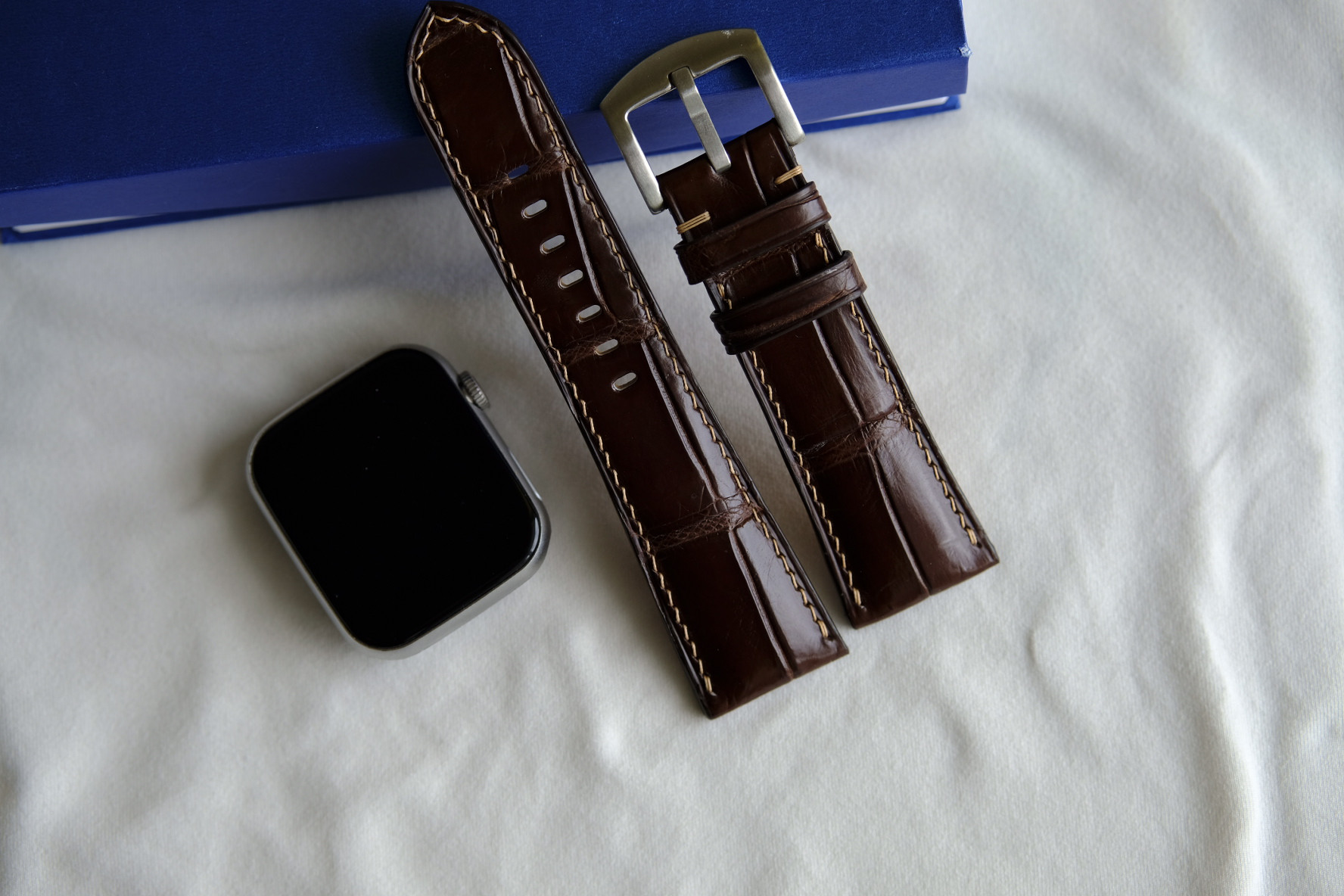 『高級革使用』手縫い　革ベルト　時計ベルト AppleWachバンド　腕時計　皮　レザー