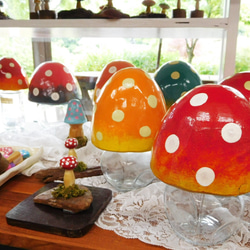 キノコの小物入れ【グリーン】ガラス瓶・木製★調味料入れ・アクセサリーケースにも♪ 5枚目の画像