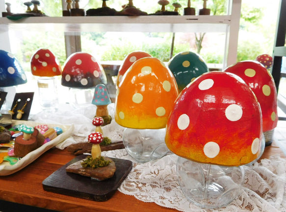 キノコの小物入れ【グリーン】ガラス瓶・木製★調味料入れ・アクセサリーケースにも♪ 5枚目の画像