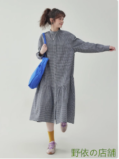 白黒チェックのレトロなコットンワンピース春の新作減齢ゆったりスカート